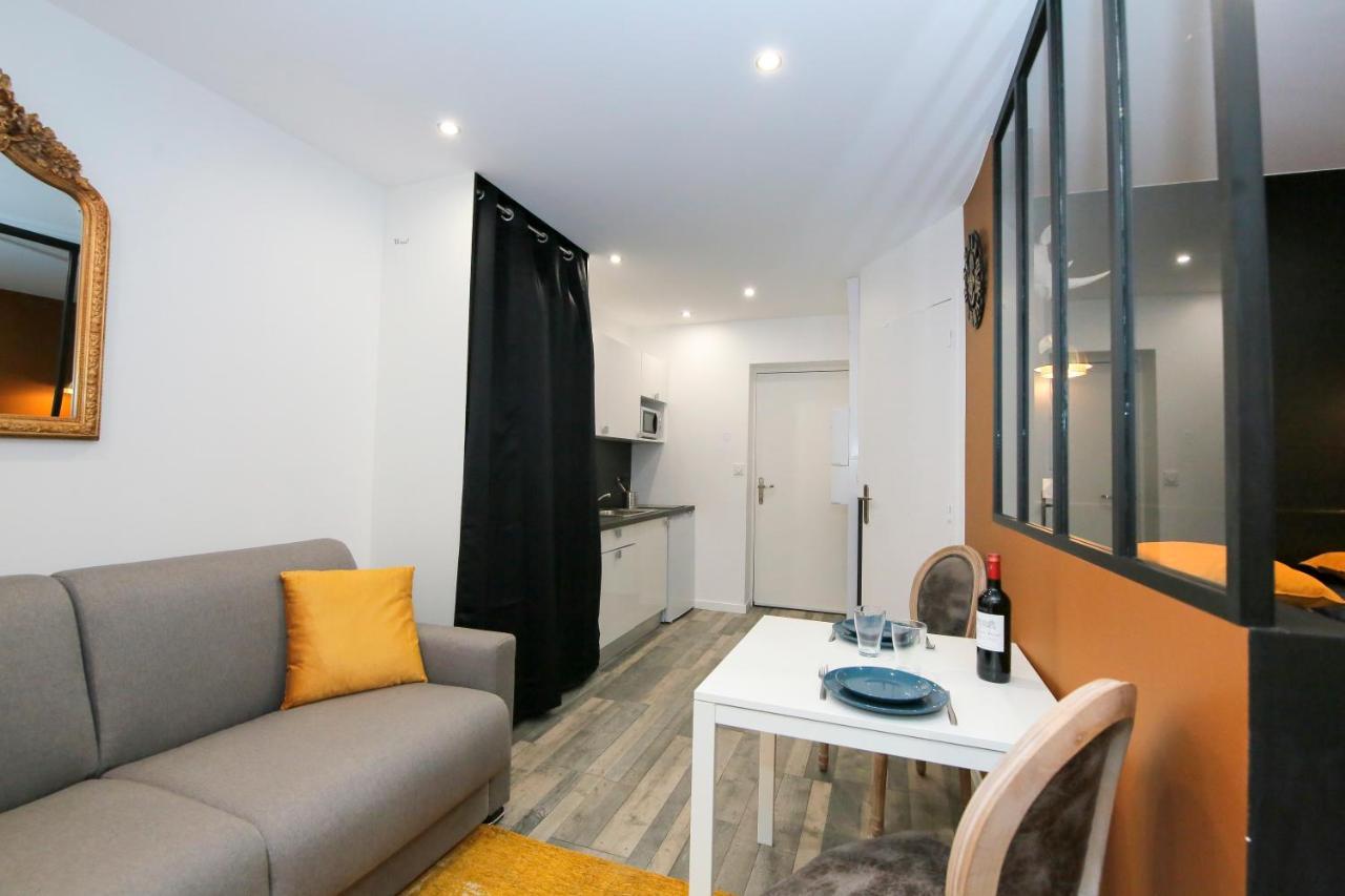Le Rhinoceros, T1 Hypercentre Chic Et Cosy, Wifi Par Sovalfi Apartment Saint-Etienne  Exterior photo